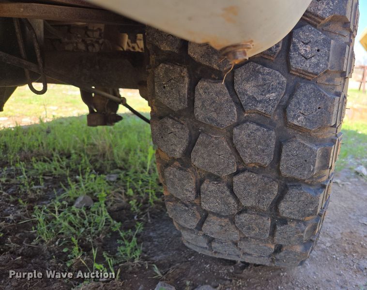 image for item EL1990 2001 Chevrolet Silverado 1500 pickup truck