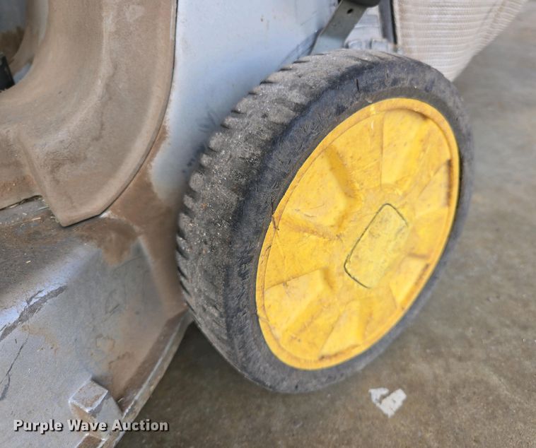 image for item EL2002 Lawn and garden