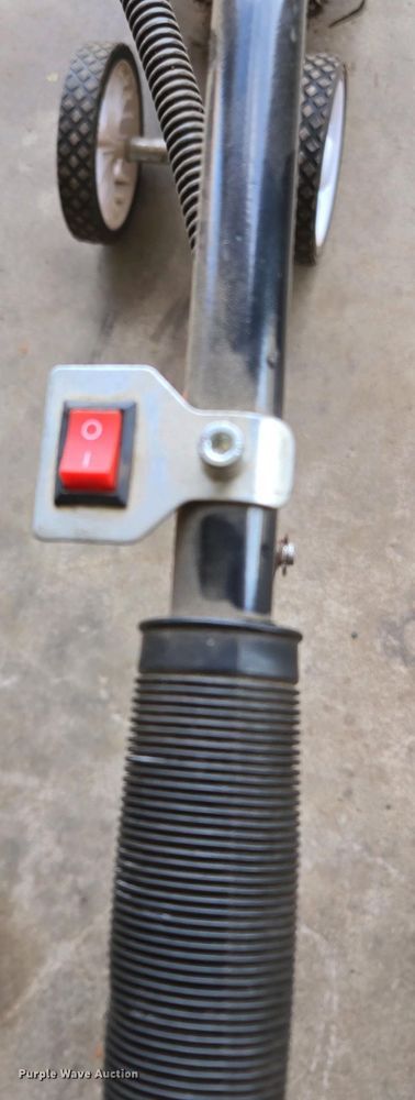 image for item EL2002 Lawn and garden