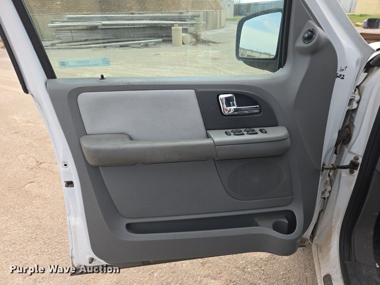 image for item EL5507 2006 Ford Expedition SUV