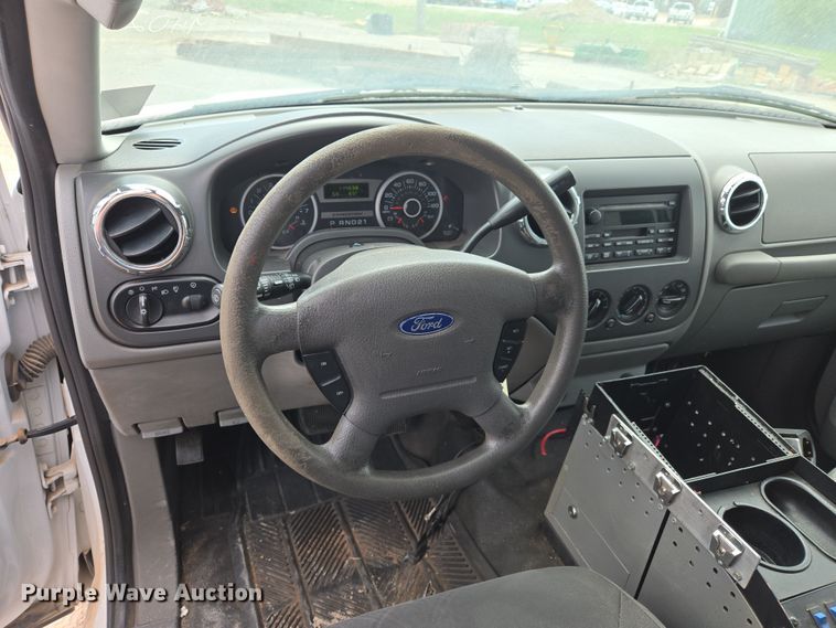 image for item EL5507 2006 Ford Expedition SUV