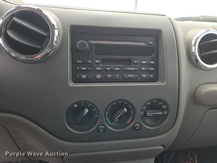 image for item EL5507 2006 Ford Expedition SUV