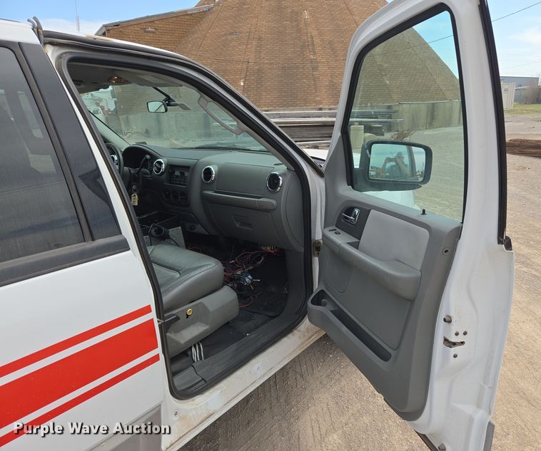 image for item EL5507 2006 Ford Expedition SUV