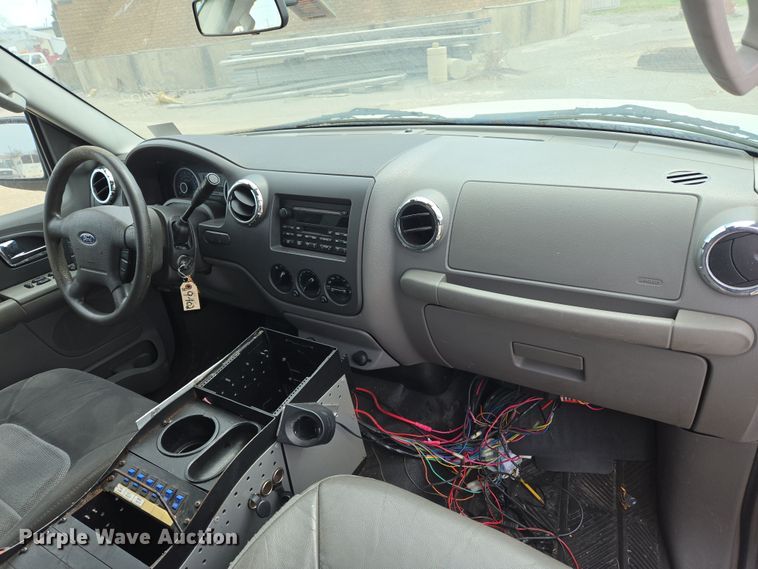 image for item EL5507 2006 Ford Expedition SUV