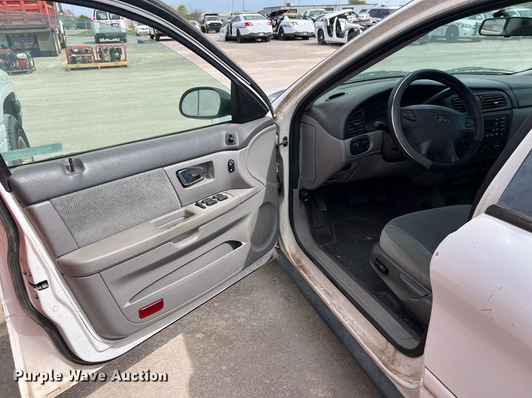 image for item EL5512 2000 Ford Taurus 