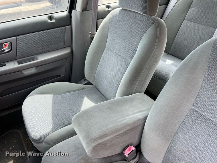 image for item EL5512 2000 Ford Taurus 