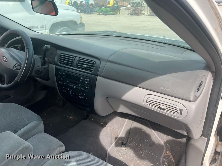 image for item EL5512 2000 Ford Taurus 