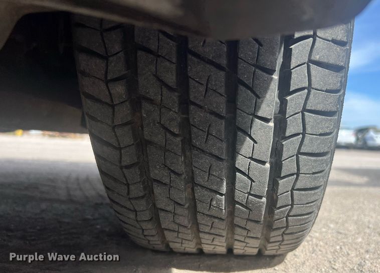 image for item EL5512 2000 Ford Taurus 