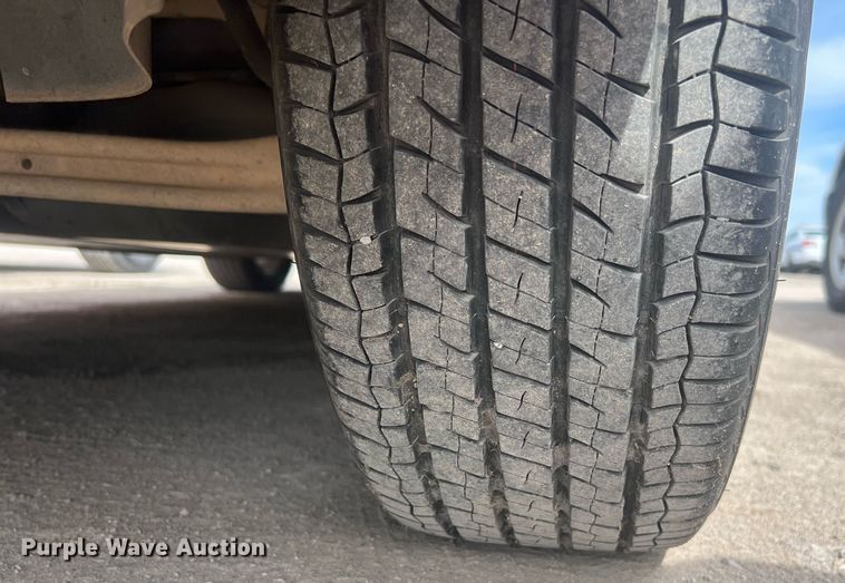 image for item EL5512 2000 Ford Taurus 