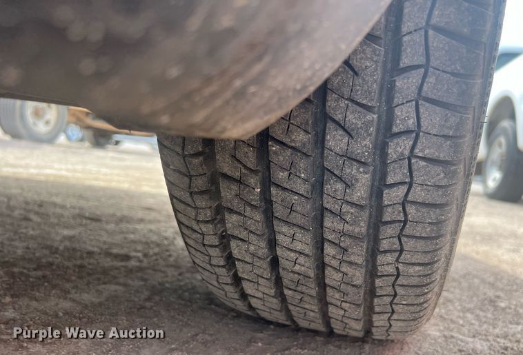 image for item EL5512 2000 Ford Taurus 