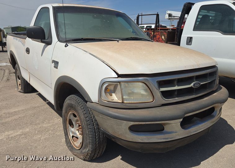 image for item EL5516 1998 Ford F150 pickup truck