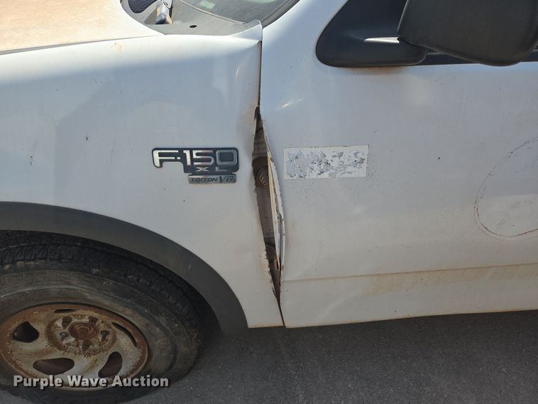 image for item EL5516 1998 Ford F150 pickup truck