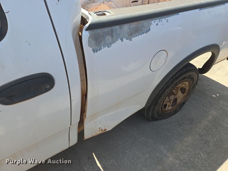 image for item EL5516 1998 Ford F150 pickup truck