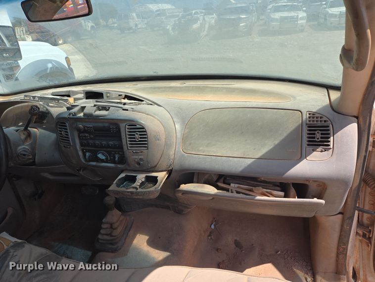 image for item EL5516 1998 Ford F150 pickup truck