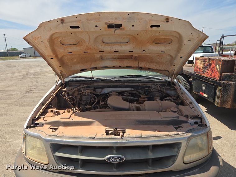 image for item EL5516 1998 Ford F150 pickup truck