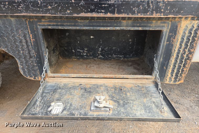 image for item EL5517 2009 Ford F450 SuperDuty flatbed truck