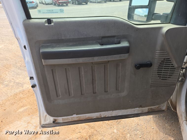 image for item EL5517 2009 Ford F450 SuperDuty flatbed truck