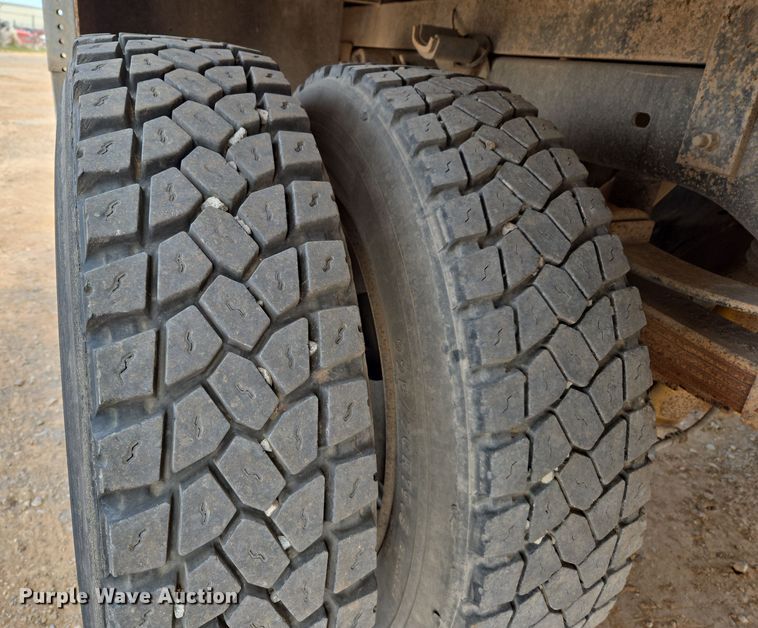 image for item EL5517 2009 Ford F450 SuperDuty flatbed truck