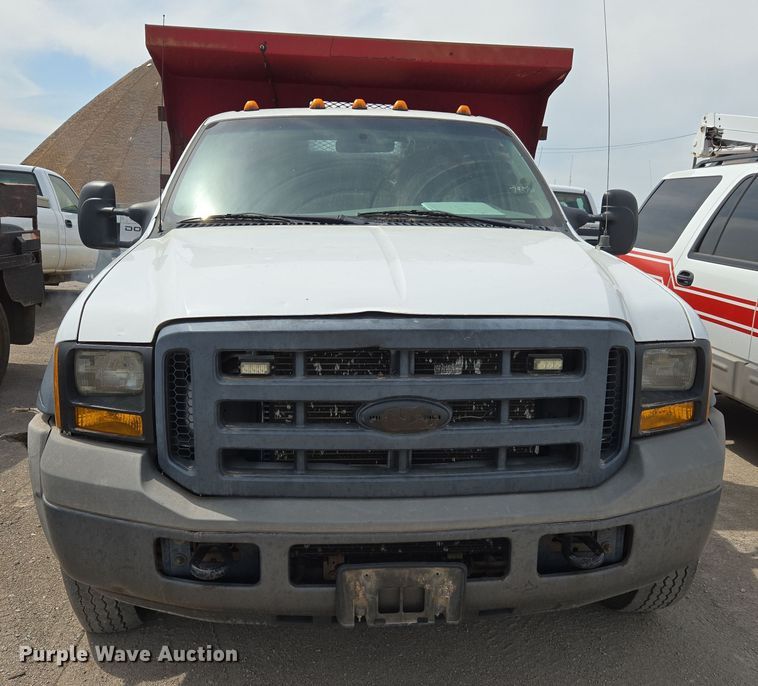 image for item EL5518 2006 Ford F450 Super Duty dump truck