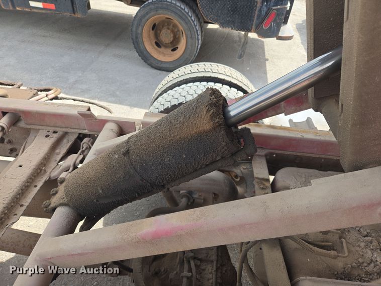 image for item EL5518 2006 Ford F450 Super Duty dump truck