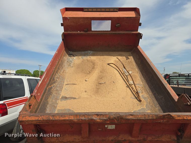 image for item EL5518 2006 Ford F450 Super Duty dump truck