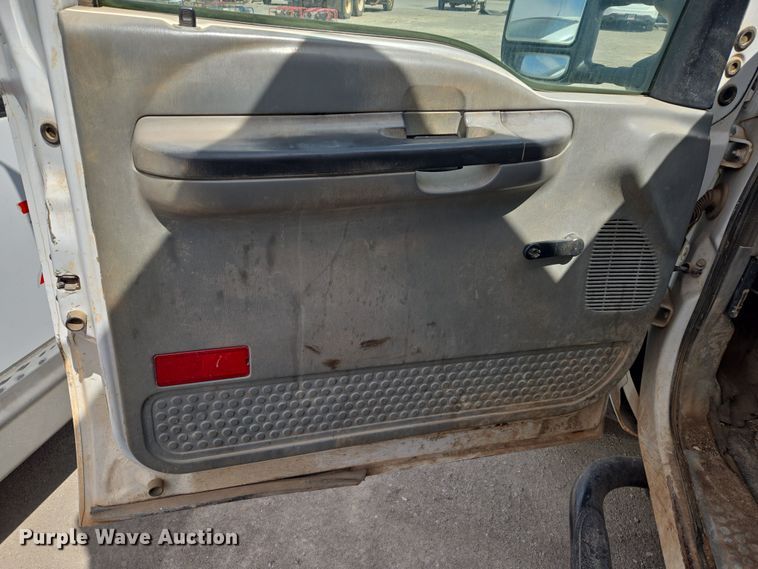 image for item EL5518 2006 Ford F450 Super Duty dump truck