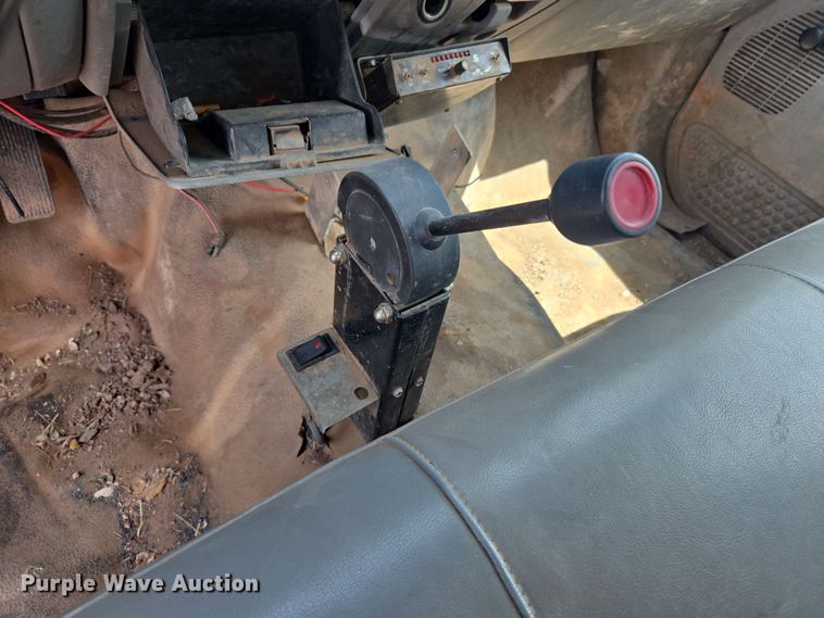 image for item EL5518 2006 Ford F450 Super Duty dump truck