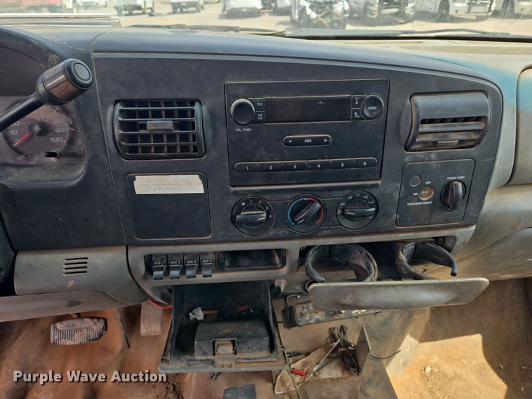 image for item EL5518 2006 Ford F450 Super Duty dump truck