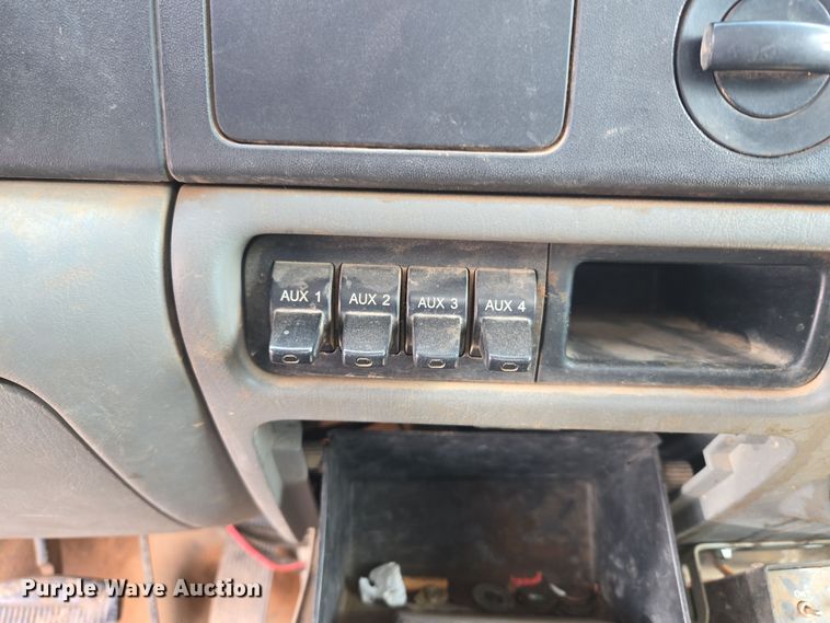 image for item EL5518 2006 Ford F450 Super Duty dump truck