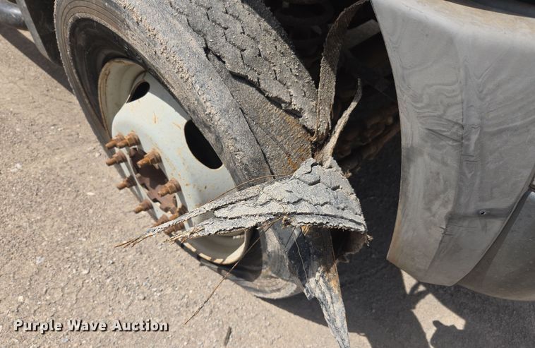 image for item EL5518 2006 Ford F450 Super Duty dump truck