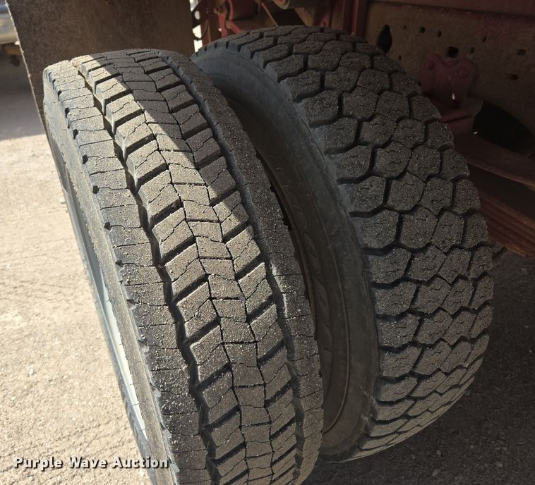 image for item EL5518 2006 Ford F450 Super Duty dump truck