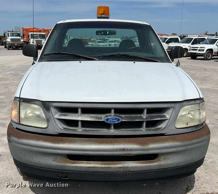 image for item EL5520 1997 Ford F150 pickup truck