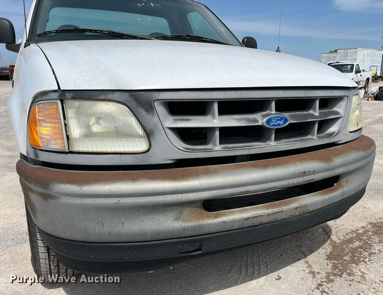 image for item EL5520 1997 Ford F150 pickup truck