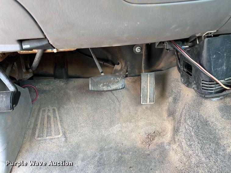 image for item EL5520 1997 Ford F150 pickup truck