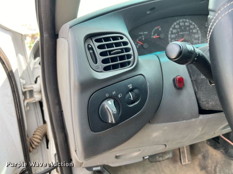 image for item EL5520 1997 Ford F150 pickup truck