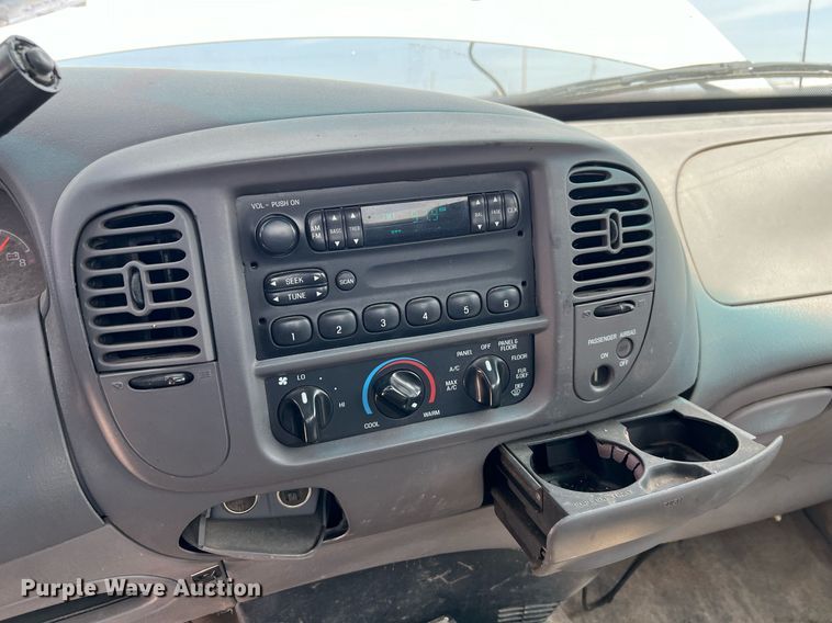 image for item EL5520 1997 Ford F150 pickup truck