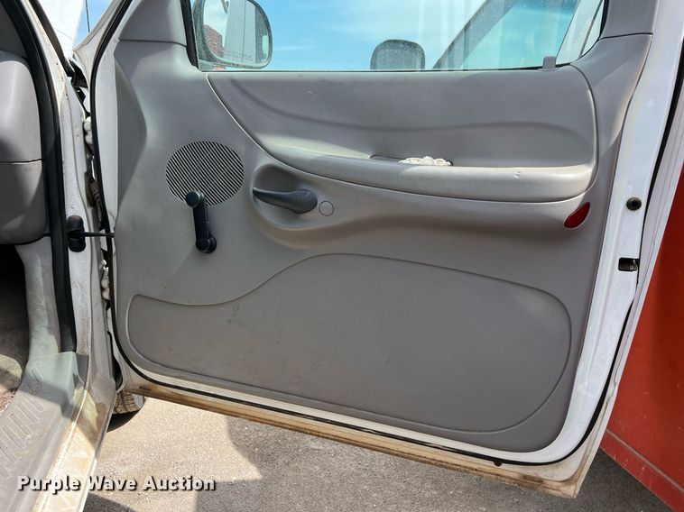 image for item EL5520 1997 Ford F150 pickup truck