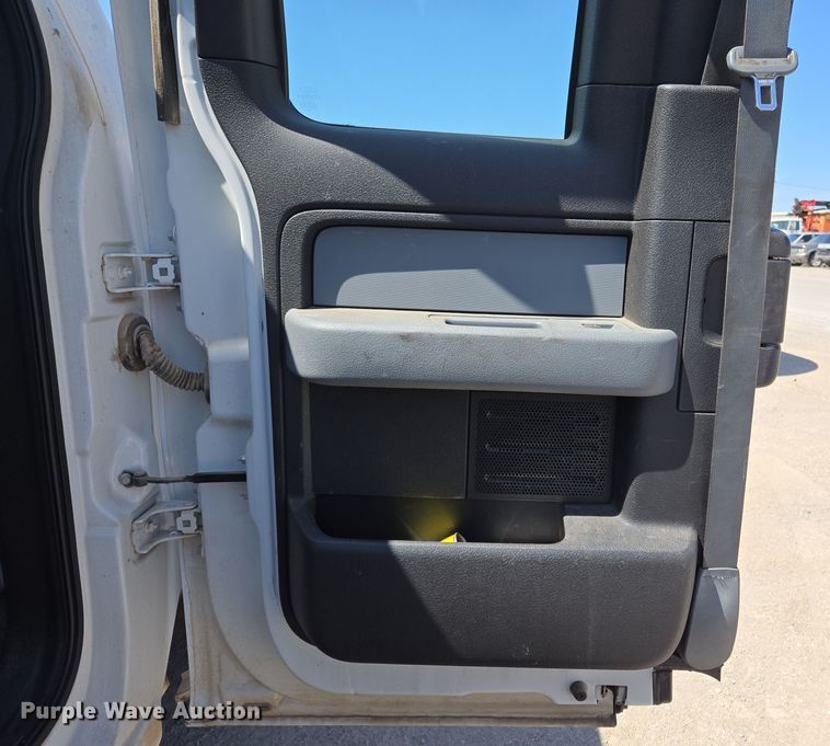 image for item EL5526 2012 Ford F150 SuperCab pickup truck