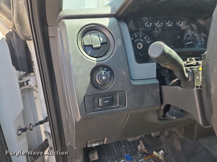 image for item EL5526 2012 Ford F150 SuperCab pickup truck