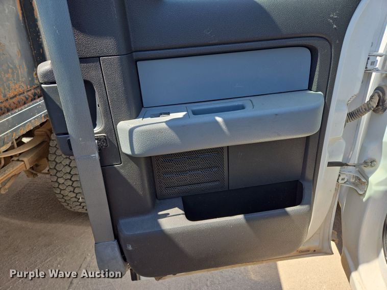 image for item EL5526 2012 Ford F150 SuperCab pickup truck