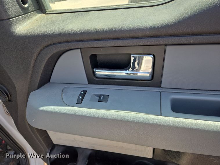 image for item EL5526 2012 Ford F150 SuperCab pickup truck