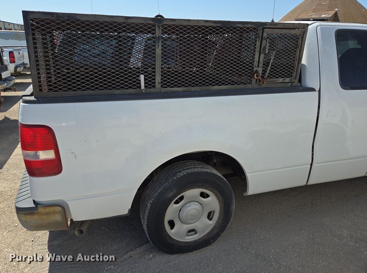 image for item EL5527 2005 Ford F150 SuperCab pickup truck