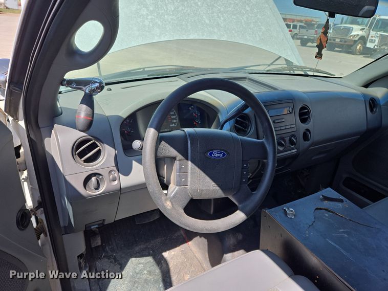 image for item EL5527 2005 Ford F150 SuperCab pickup truck