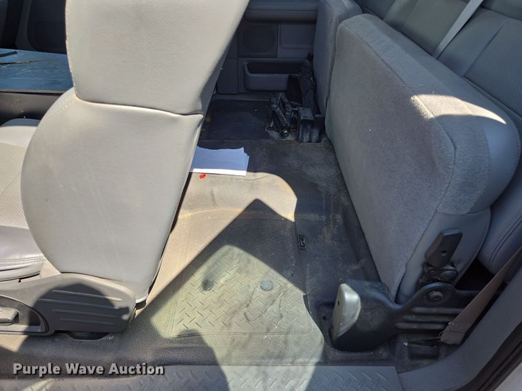 image for item EL5527 2005 Ford F150 SuperCab pickup truck