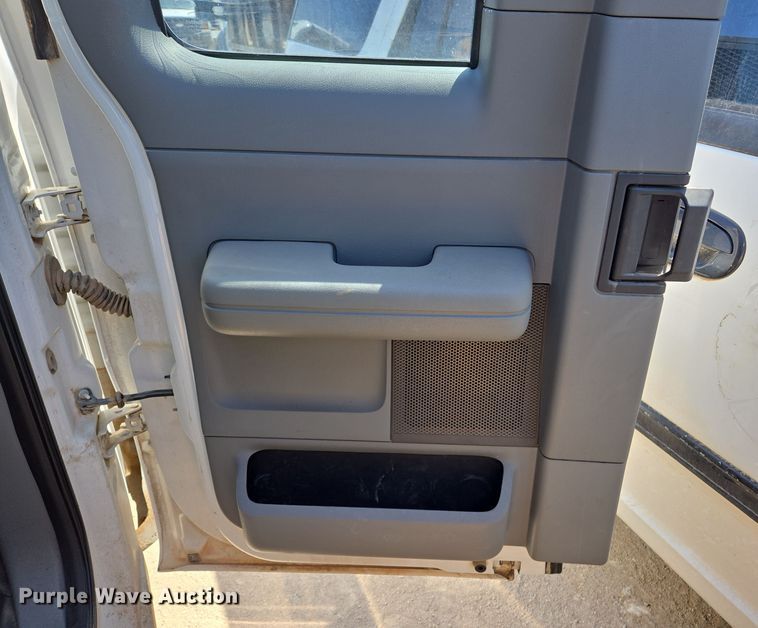 image for item EL5527 2005 Ford F150 SuperCab pickup truck