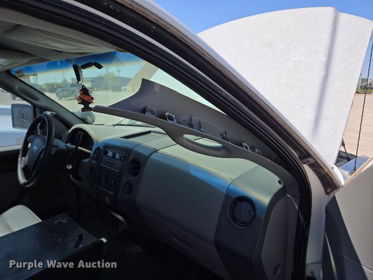 image for item EL5527 2005 Ford F150 SuperCab pickup truck