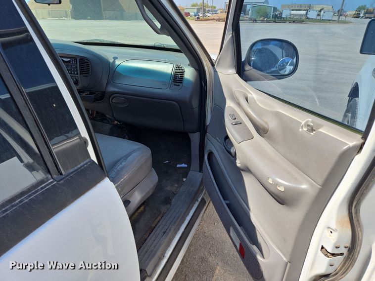 image for item EL5528 1999 Ford Expedition SUV