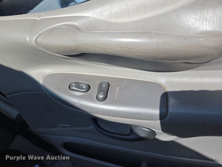 image for item EL5528 1999 Ford Expedition SUV