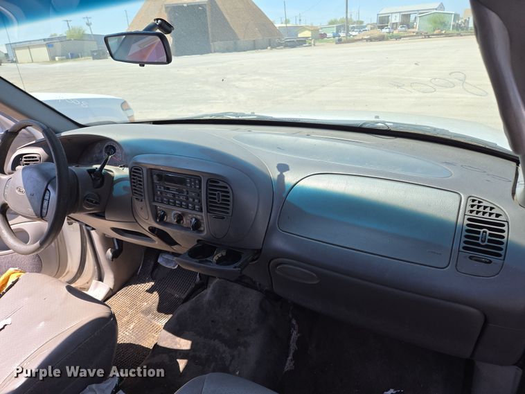 image for item EL5528 1999 Ford Expedition SUV