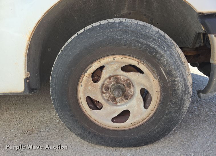 image for item EL5528 1999 Ford Expedition SUV